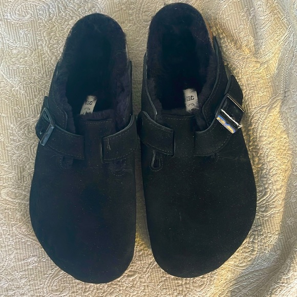 Birkenstock black shearling lined clogs - Picture 1 of 3